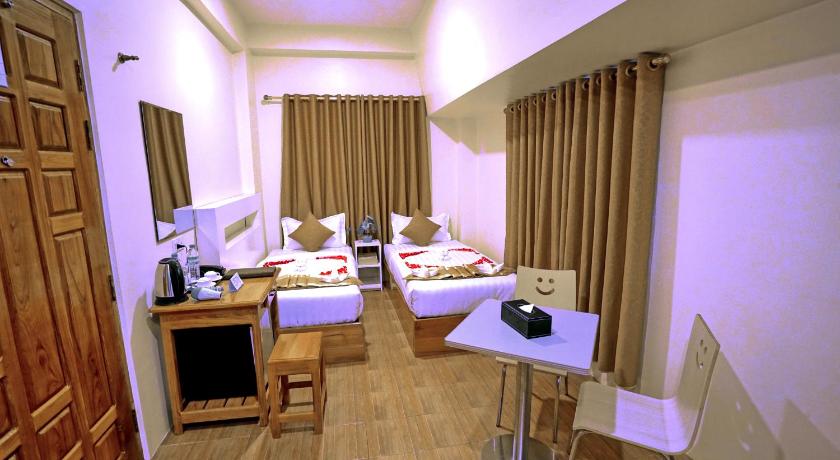 Hotel Aurora - image 11
