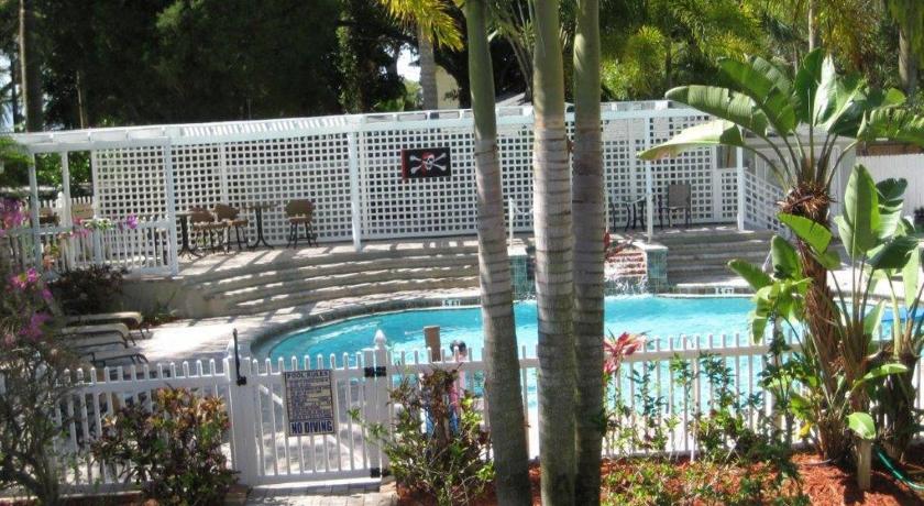 Pirates Pointe Resort photo