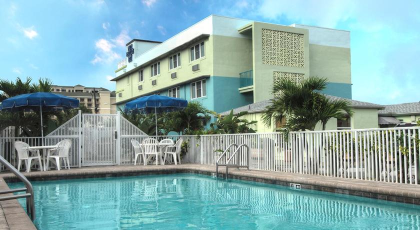Palm Pavilion Inn photo