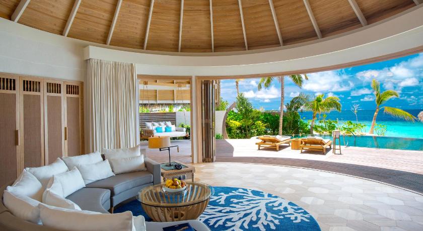 Image of Beach Residence with Pool 0