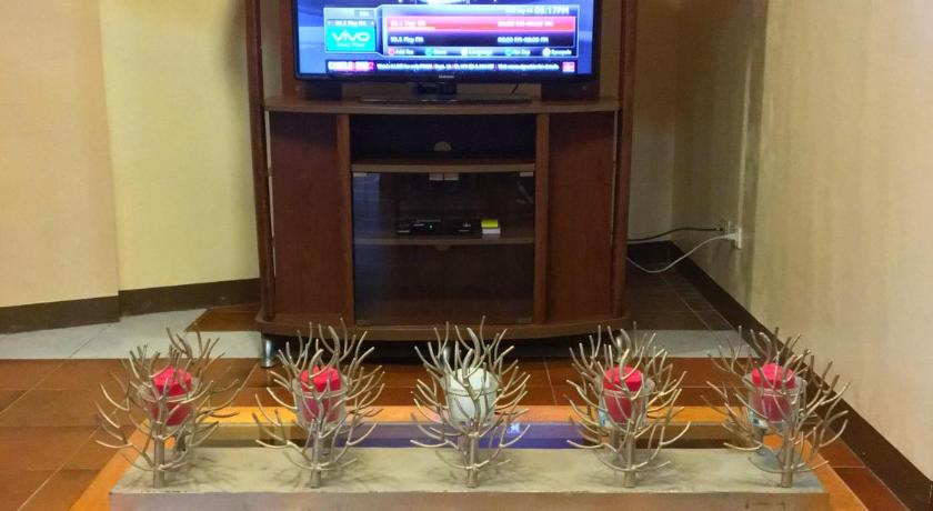 Fully AC 3BR House for 8pax near Airport and SM with 100mbps Wifi photo