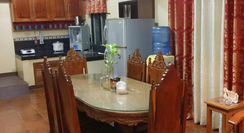 Fully AC 3BR House for 8pax near Airport and SM with 100mbps Wifi photo