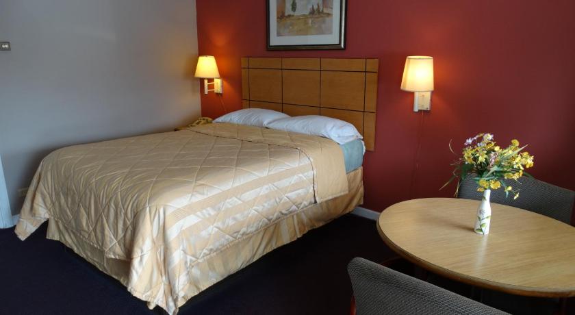 Colony Motel photo