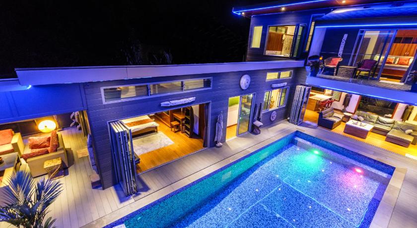 Stunning villa with ocean views and free car photo