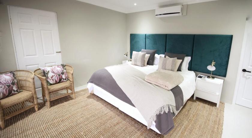 Image of King Room 8