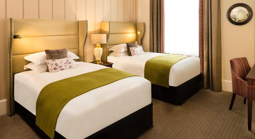 Image of Deluxe Room with Two Single Beds 6