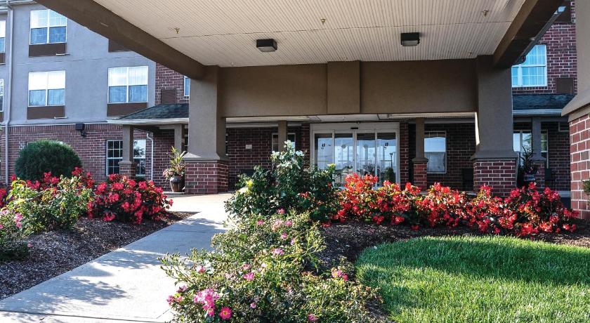 Country Inn & Suites by Radisson Fairborn South OH