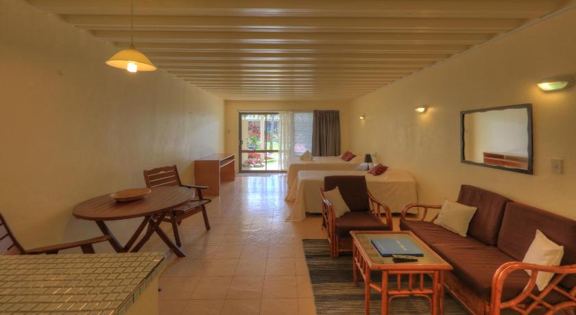 Image of Double Room with Pool View 4