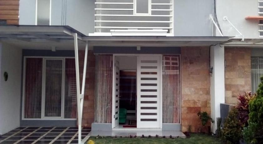 Vila Monex — Hotel in Malang