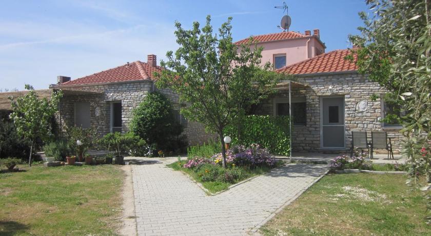 Petra Houses — Hotel in Thassos
