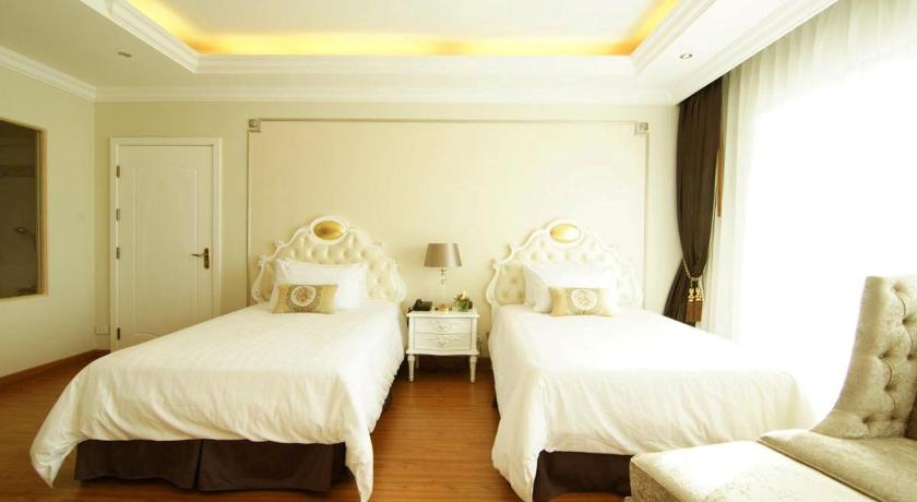 Image of Deluxe Twin Bed 16