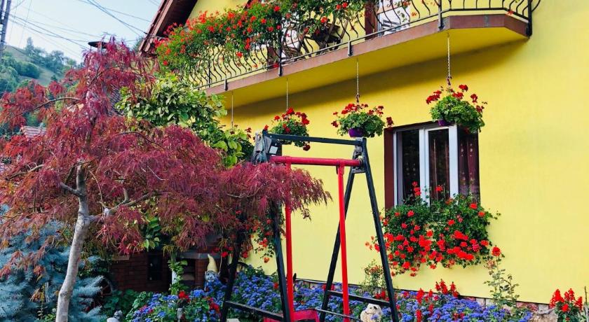 IKA House — Hotel in Poiana Marului (Brasov)