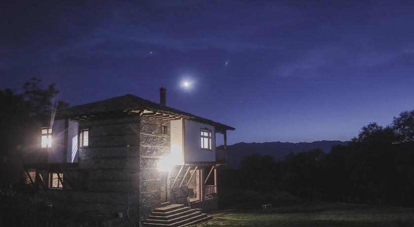 Leshten Guest Homes photo
