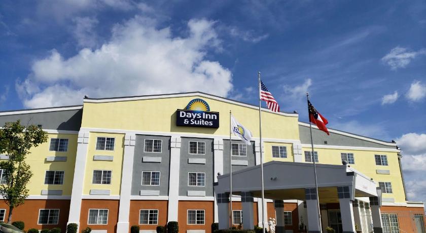 Days Inn & Suites by Wyndham Union City