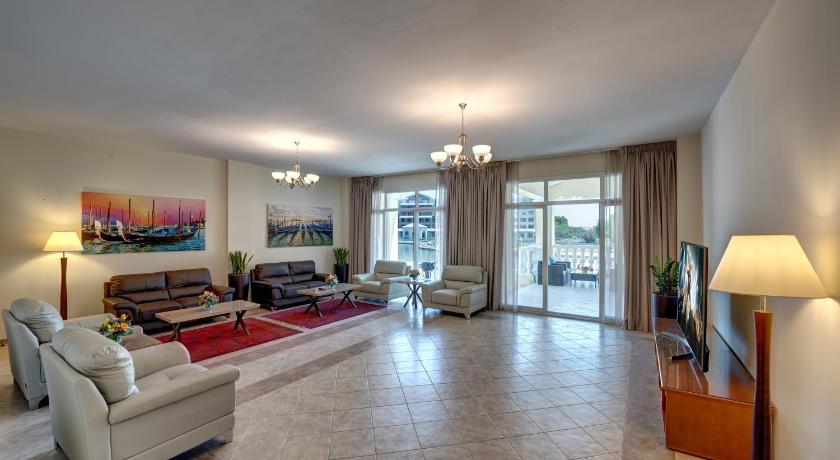 Best Price On J5 Three Bedroom Terrace Apartment Motor City