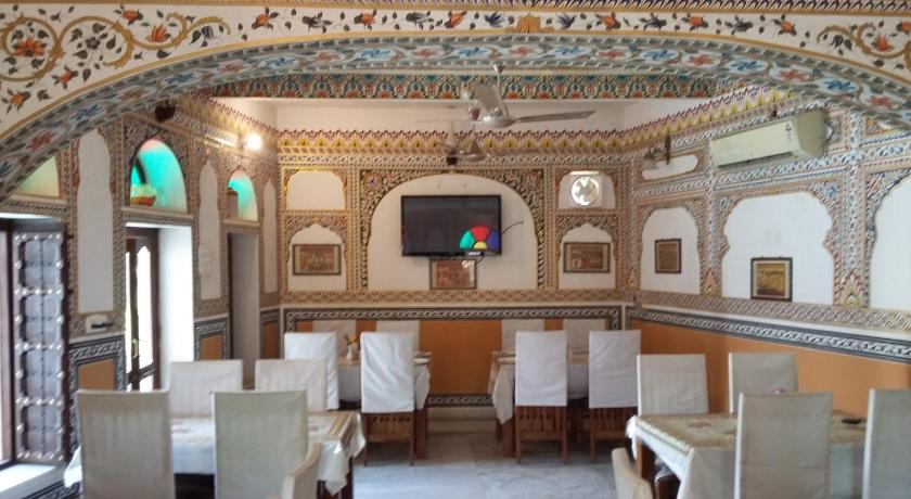 Radhika Haveli Hotel