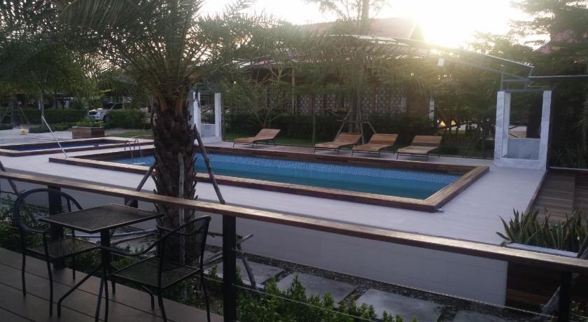 Ingaun Resort Kanchanaburi photo