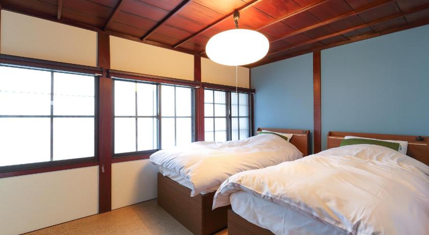 Higashiyama Chitaru in Kanazawa photo