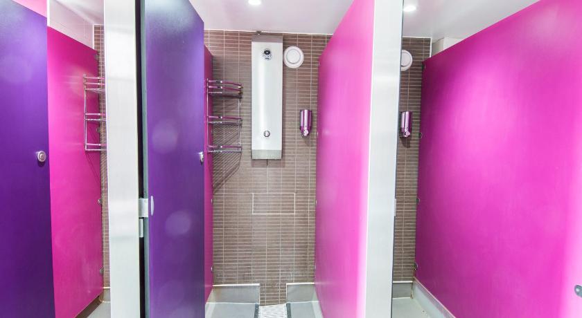 Image of Bed in 15-Bed Mixed Dorm Shared Bathroom 15