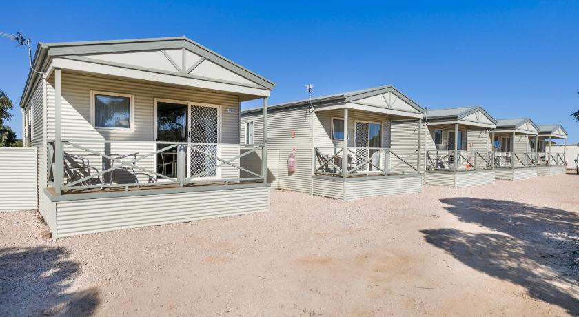 Border Village Roadhouse — Hotel in Nullarbor