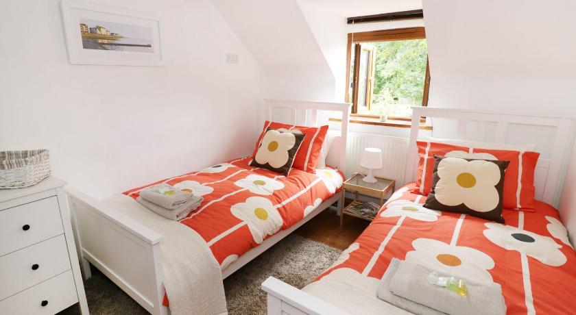 Best Price On Yew Tree Cottage Leominster In Bromyard Reviews