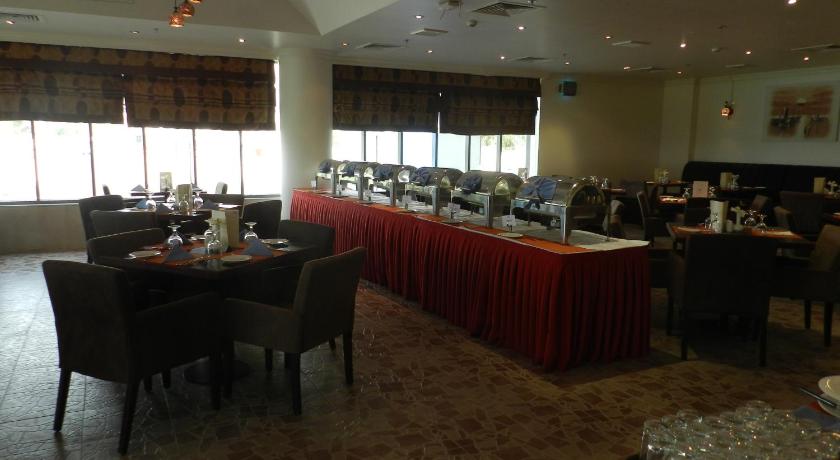 Sun & Sands Sea View Hotel - image 3