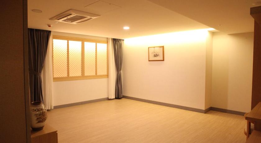 Dongbang Hotel photo
