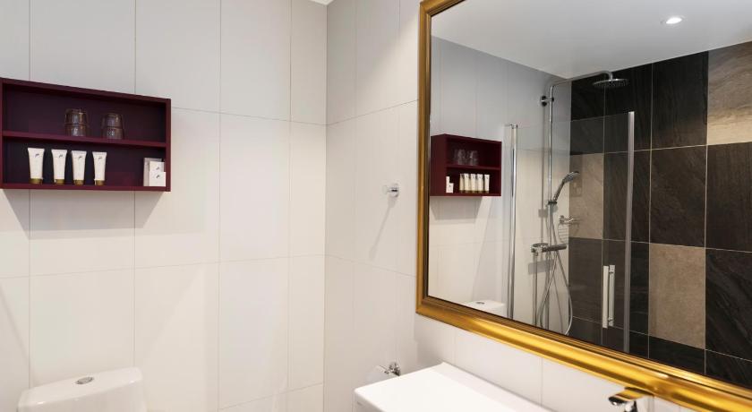 Image of Junior Suite 9