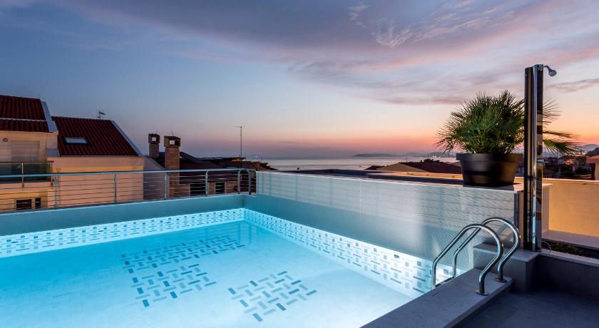 Ringo Apartments — Hotel in Podstrana