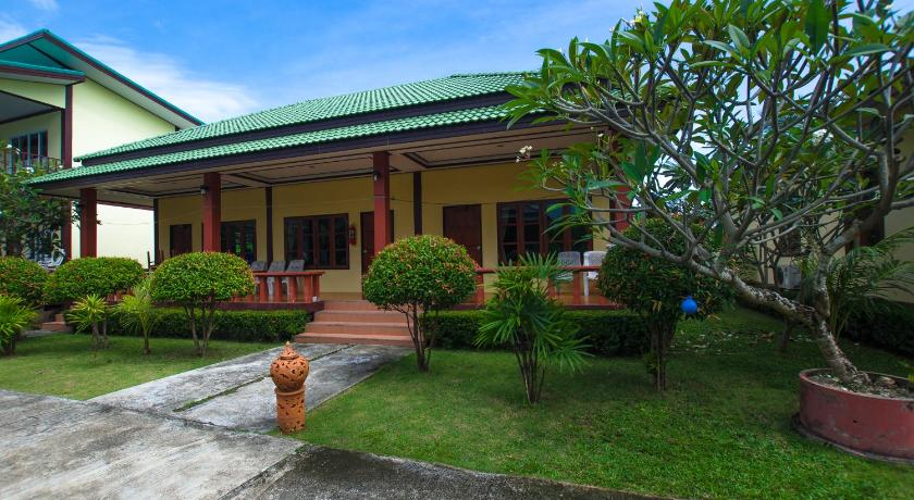 Sleep In Lanta Resort - image 25