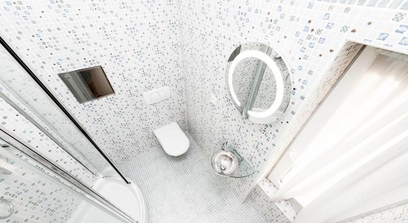 Romantic studio with jacuzzi photo