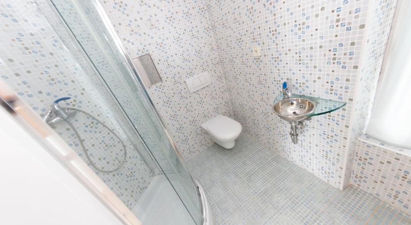 Romantic studio with jacuzzi photo