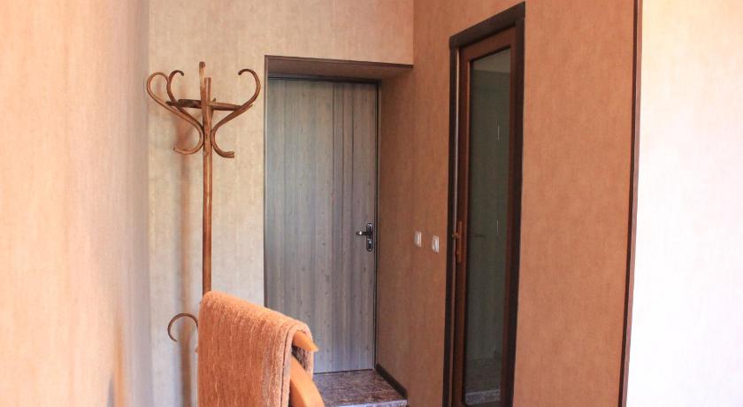 Guesthouse Mabu - 4 Newly Built Rooms in the Heart of Mestia photo