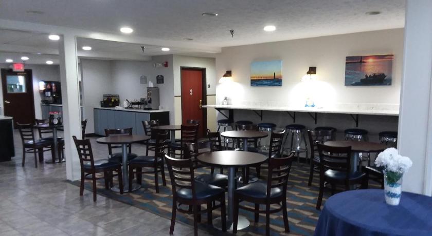 Microtel Inn & Suites by Wyndham Manistee