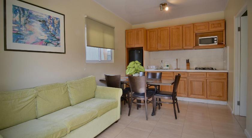 Pista Q hostel and apartments photo