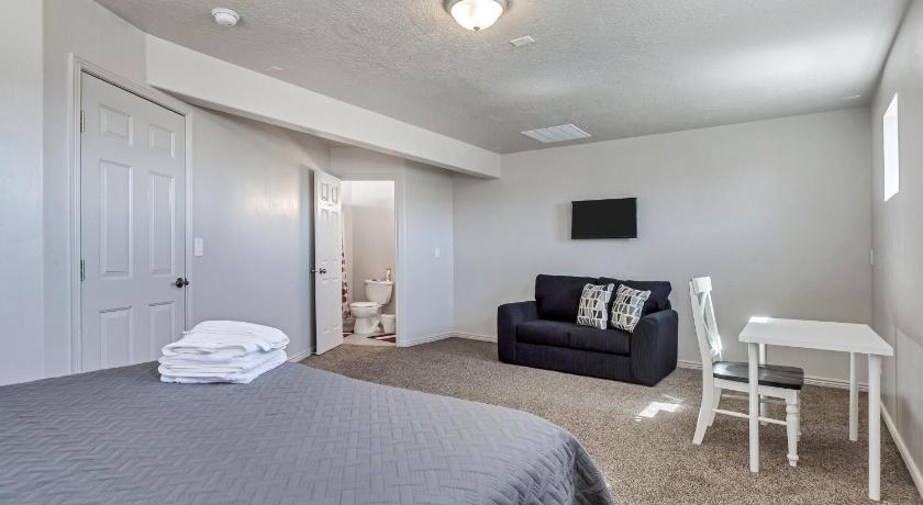 Spacious & New Guesthouse in Orem/Provo photo