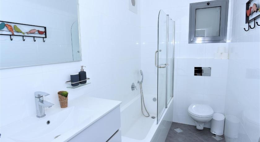 Aristone Luxury Apartment photo