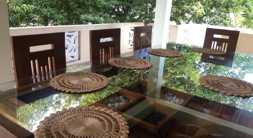 Kavindi Villa photo