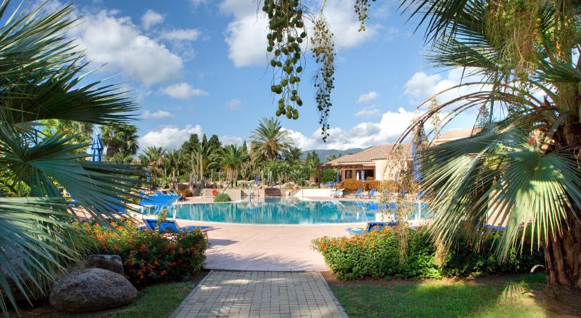 Lantana Resort Hotel&Apartments