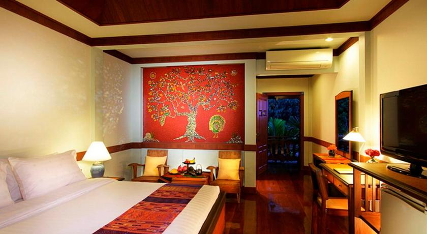 Image of Superior Pool View Room with King Bed 11