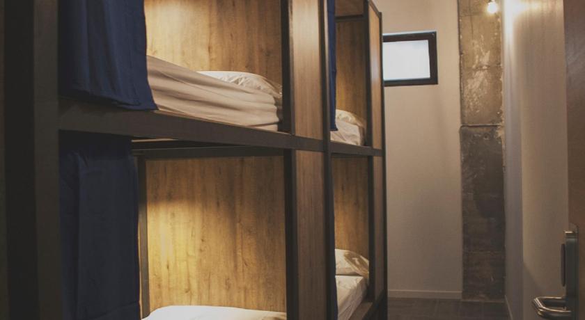 The Market Hostel — Hotel in Alicante