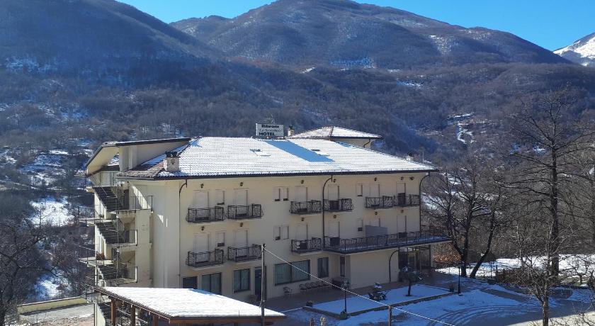 Lo Scoiattolo photo