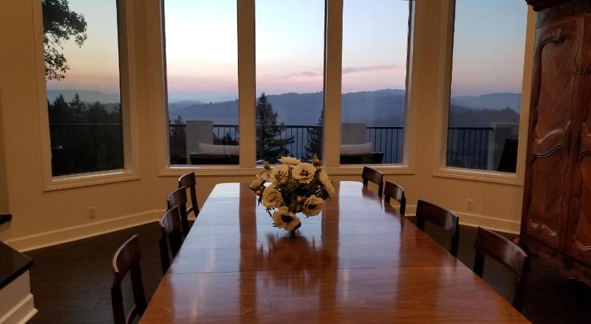 Cliff House in Vineyards photo