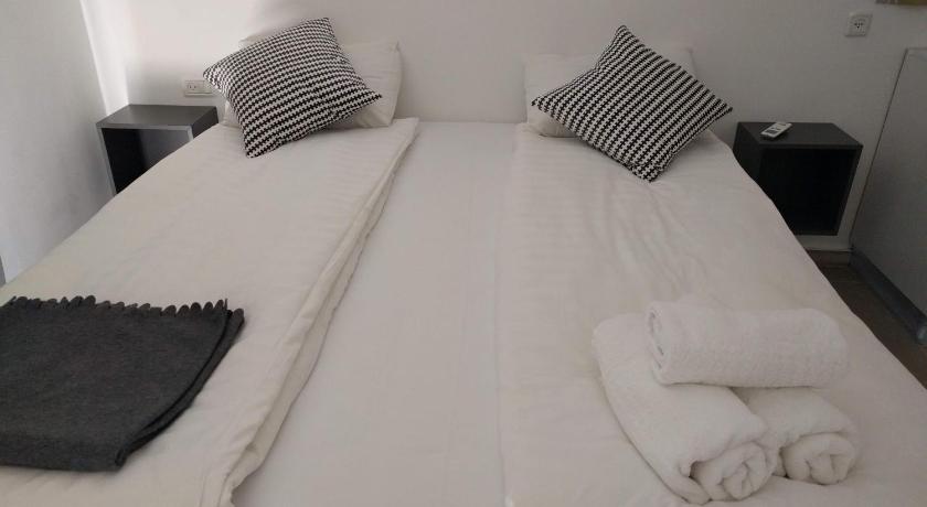 Image of Double Room with View 8