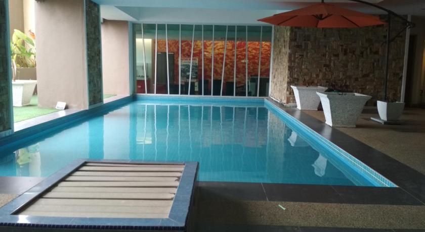 Risqi Apartment 2 bedroom Wakaf Che Yeh photo
