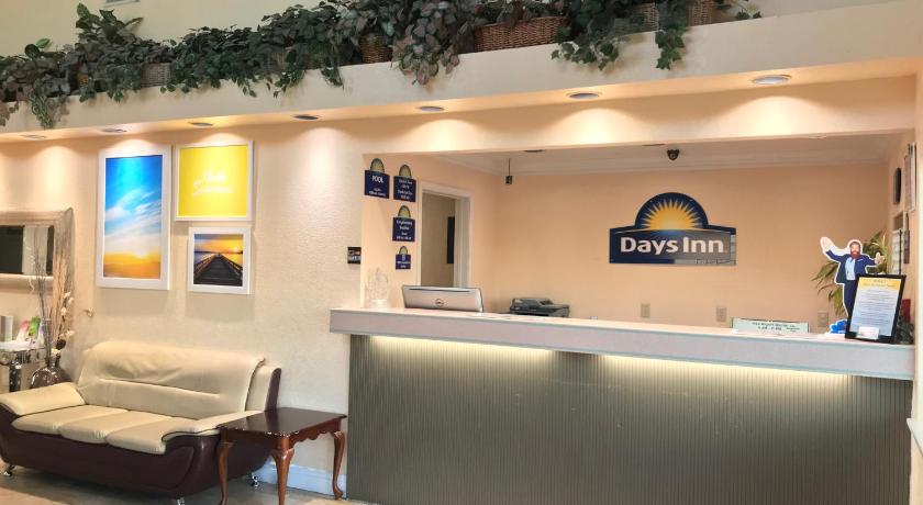 Days Inn by Wyndham San Antonio Airport