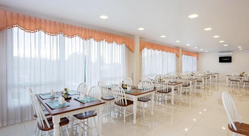 C-House & Residence Hotel Amata City photo