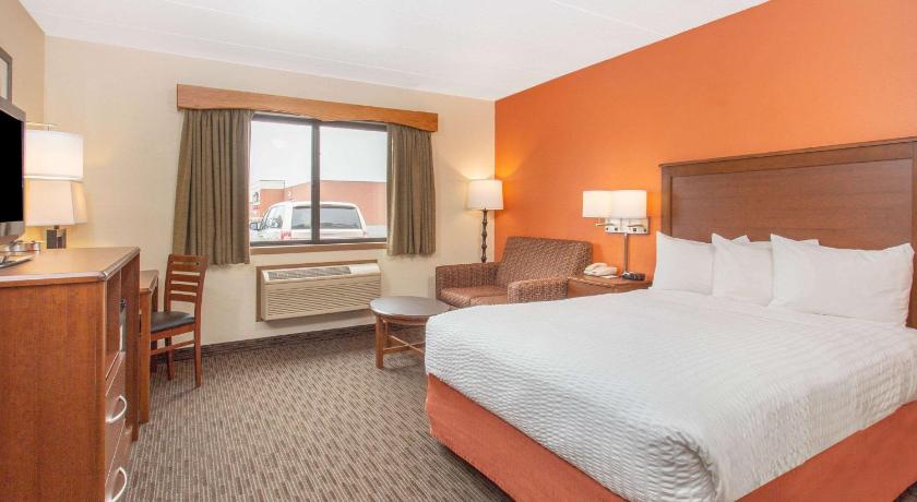 AmericInn by Wyndham Calumet photo