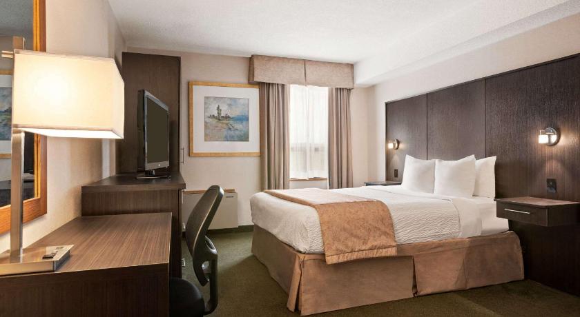 Szoba kétszemélyes ággyal – nemdohányzó, akadálymentesített (1 Double Bed, Accessible Room, Non-Smoking) fotója 0