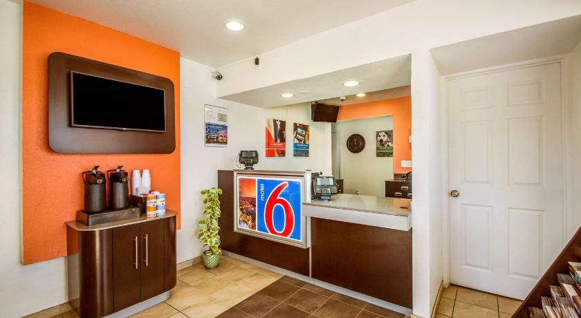 Motel 6-Youngtown, AZ - Phoenix - Sun City